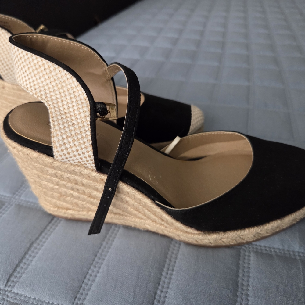 LOFT Outlet Black and Cream Wedge Sandals